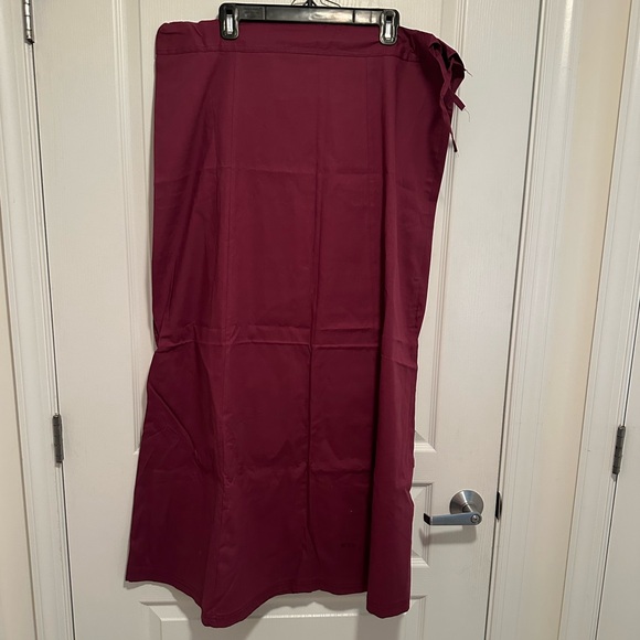 Elegant Pink and Gold Patterned Saree w Skirt & Blouse - Picture 8 of 10